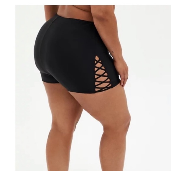 TORRID NWT LATTICE SIDE SWIM SHORT - Picture 4 of 6